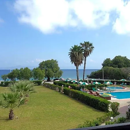 Hotel Pylea 3*