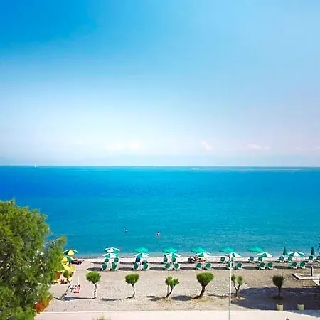 Pylea فندق 3*