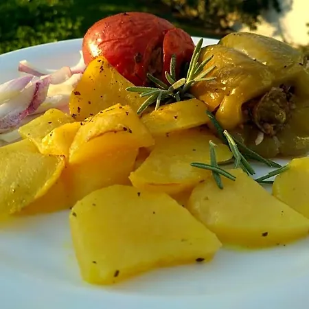 Pylea فندق
