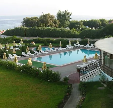 Hotel Pylea 3*